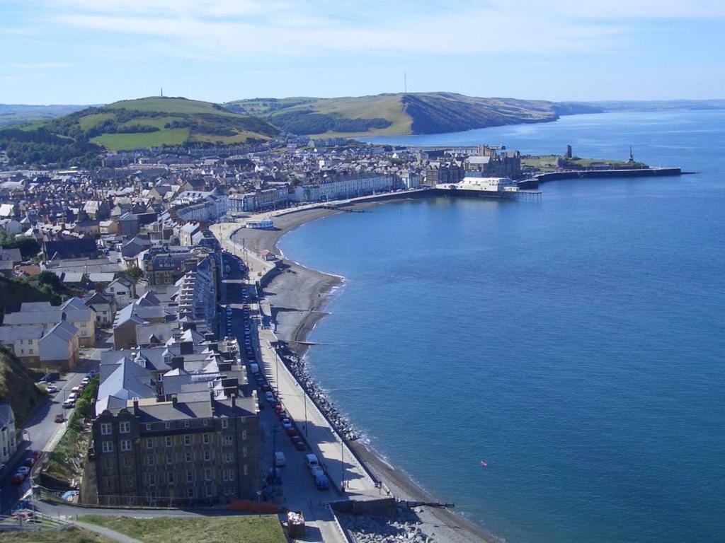 Harry'S Hotel & Restaurant Aberystwyth Exterior photo