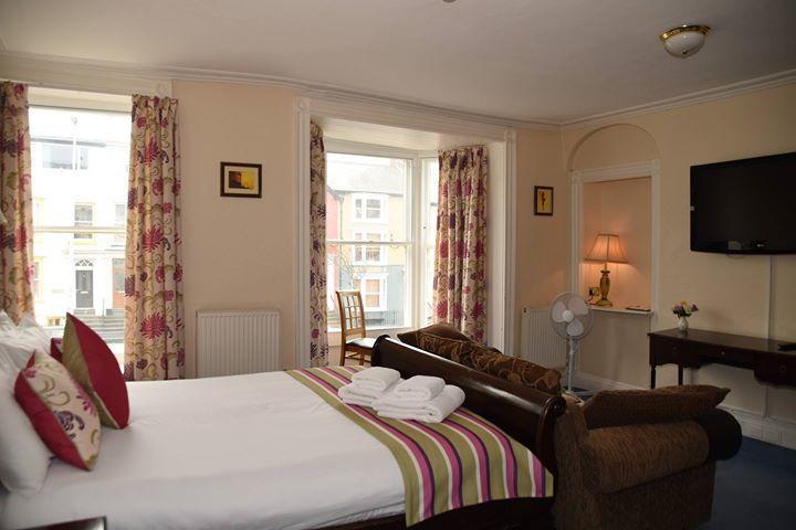 Harry'S Hotel & Restaurant Aberystwyth Exterior photo