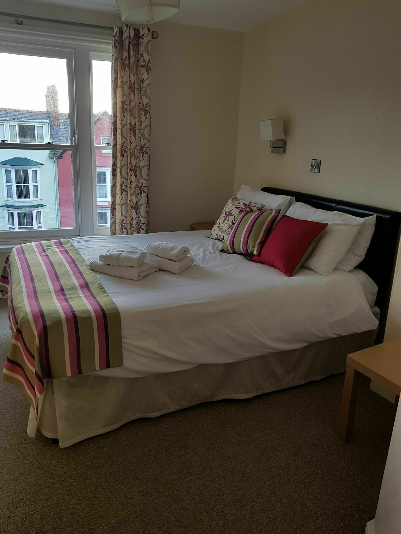 Harry'S Hotel & Restaurant Aberystwyth Exterior photo