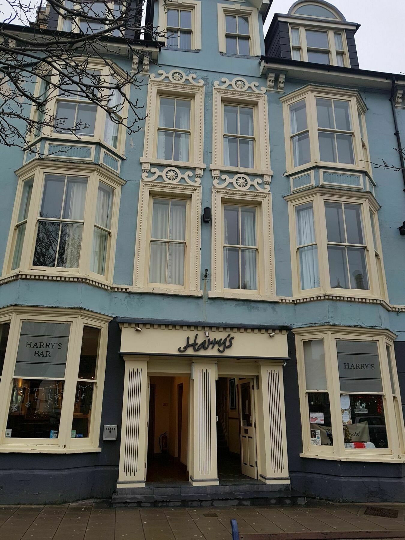 Harry'S Hotel & Restaurant Aberystwyth Exterior photo